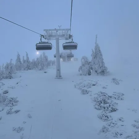 Yllaestoelli 2 D, Aekaeslompolo