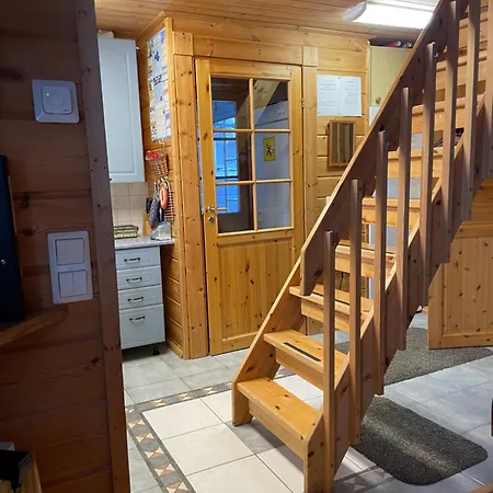 Yllaestoelli 2 D, Aekaeslompolo * Kolari