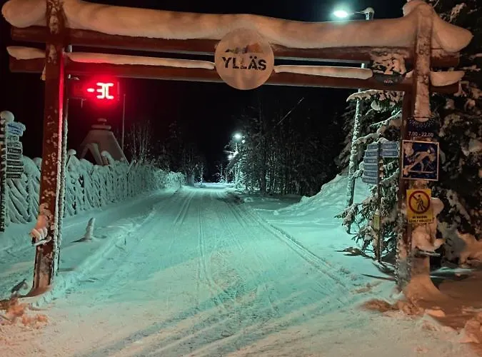 Yllaestoelli 2 D, Aekaeslompolo * 콜라리