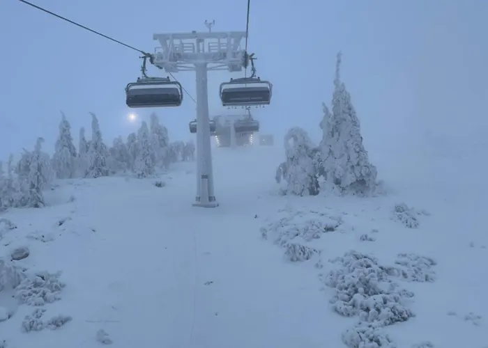 Yllaestoelli 2 D, Aekaeslompolo