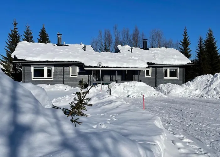 Yllaestoelli 2 D, Aekaeslompolo 아파트