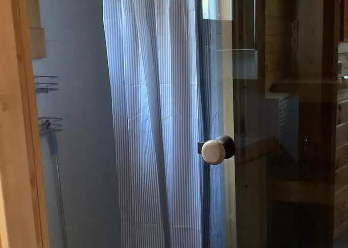 Yllaestoelli 2 D, Aekaeslompolo 아파트 *