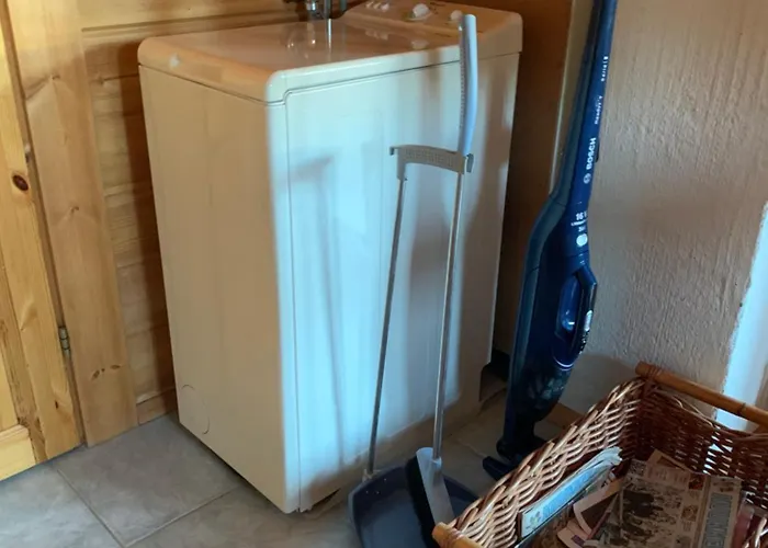 Yllaestoelli 2 D, Aekaeslompolo 아파트